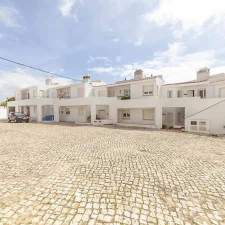 Apartamento C18 - Church Square In Da Luz