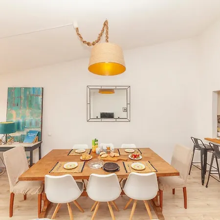 C18 - Church Square In Da Luz