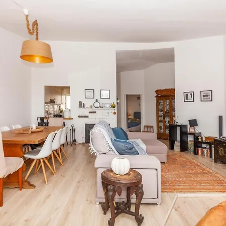 C18 - Church Square In Da