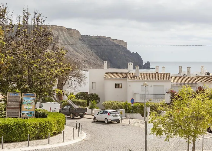 C18 - Church Square In Da * Luz